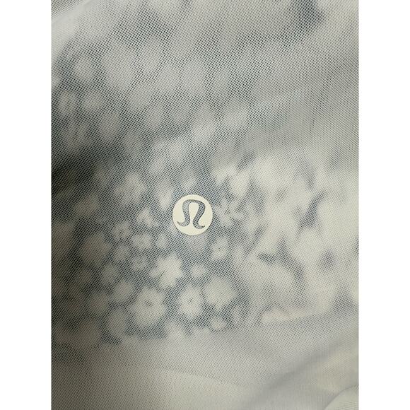 Lululemon Mesh Overlay High-Neck Dress Size 8 Gray Off White - Picture 6 of 15